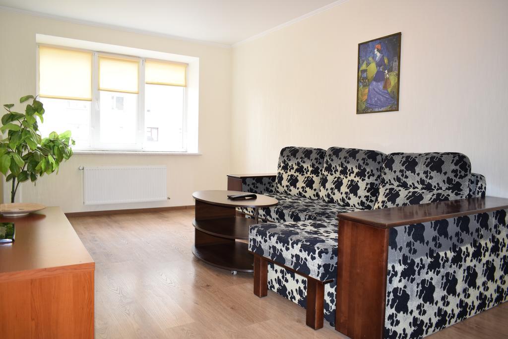 Apartment On Demyanchuka 1A Rivne Esterno foto